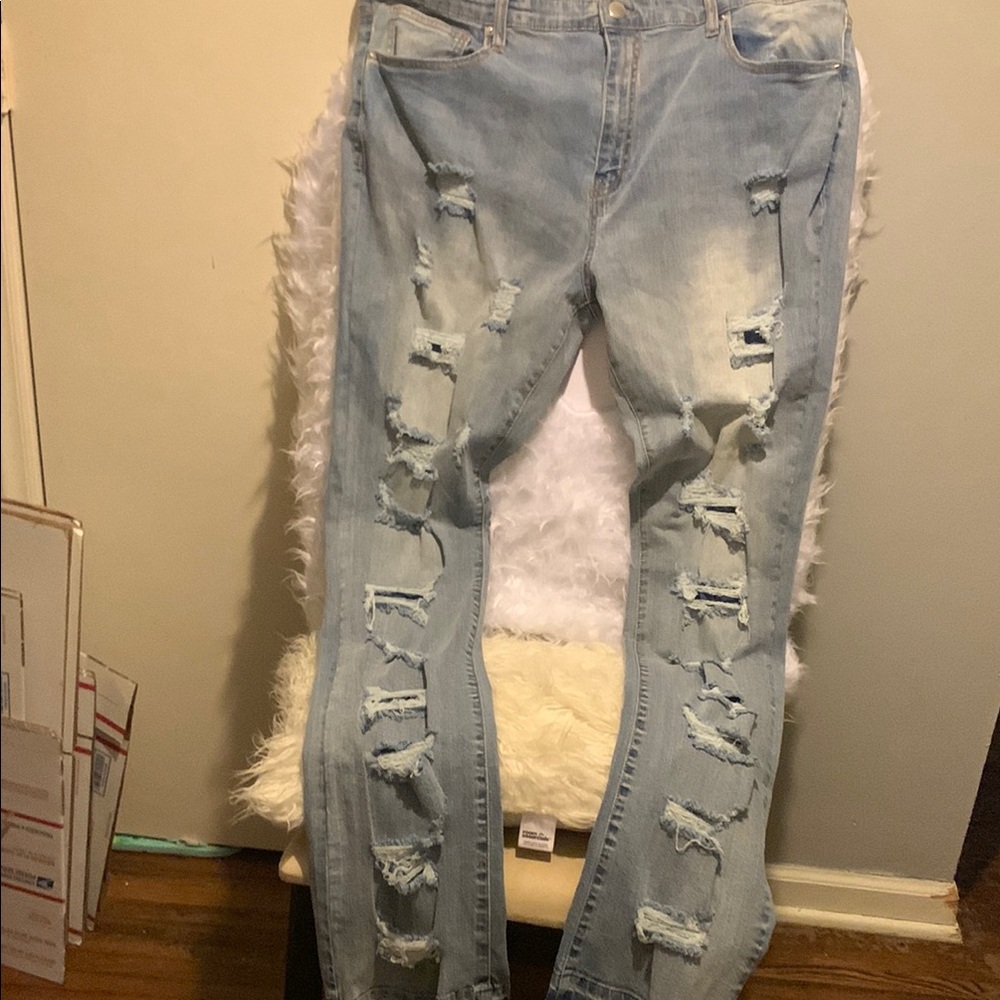 Trendy Distressed Light‎ Blue Boyfriend Jeans